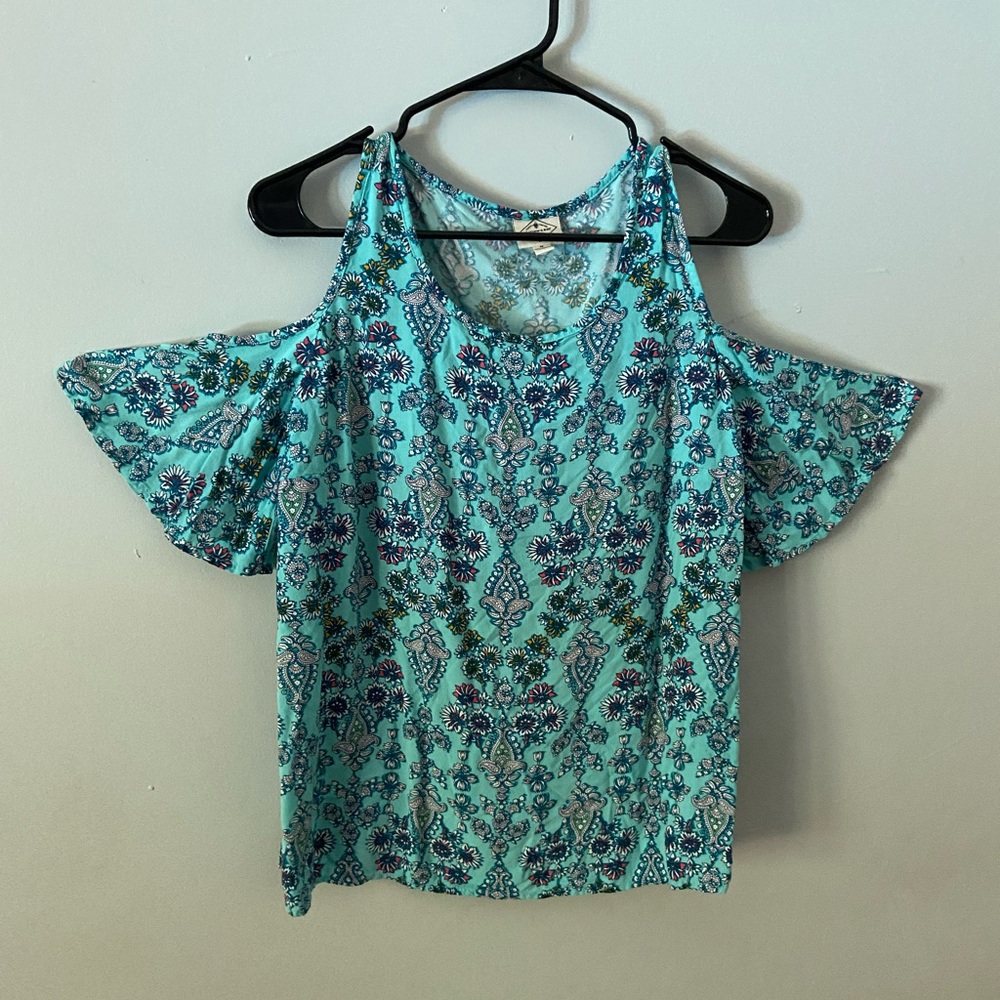 Pretty turquoise cold shoulder size medium. NWOT